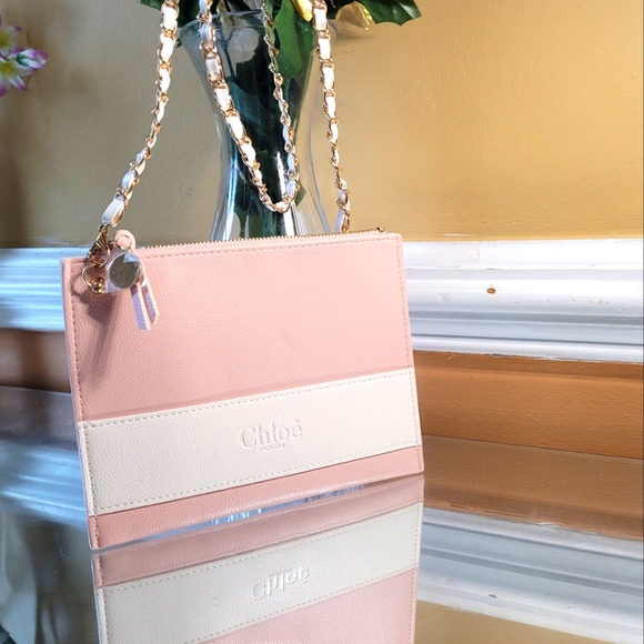 Chloe wristlet/clutch converted to shoulder bag or cross body - Picture 4 of 9